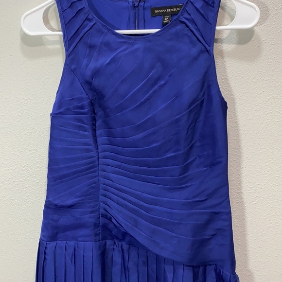 Banana‎ Republic sleeveless dress pleated drop waist - Picture 2 of 10